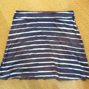 Fresh Produce Marina skirt. Grey with pale blue stripes. XL